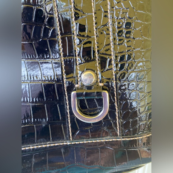 Shiny Black Leather GUESS Bag with rhinestone G - Picture 4 of 13